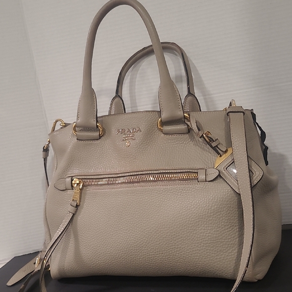 Authentic PRADA Jumbo - Picture 4 of 17